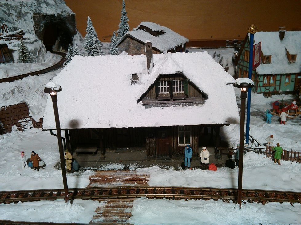 Plastico "Il Treno nella Neve" 3 treno nella neve 1