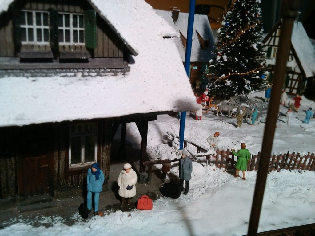 Plastico "Il Treno nella Neve" 3 treno nella neve 2