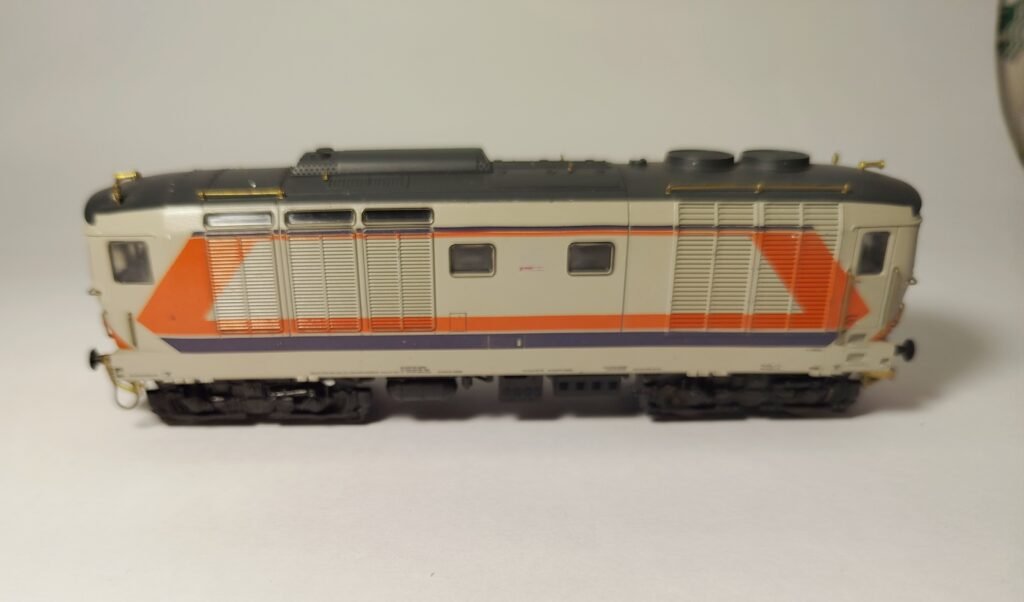 #0401 Locomotiva Lima D 445 HO livrea navetta img 20260313 202712