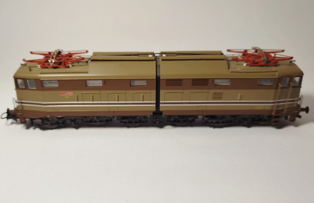 #0410 Locomotiva Rivarossi E 645 068 CASTANO ISABELLA HO img 20260313 203111