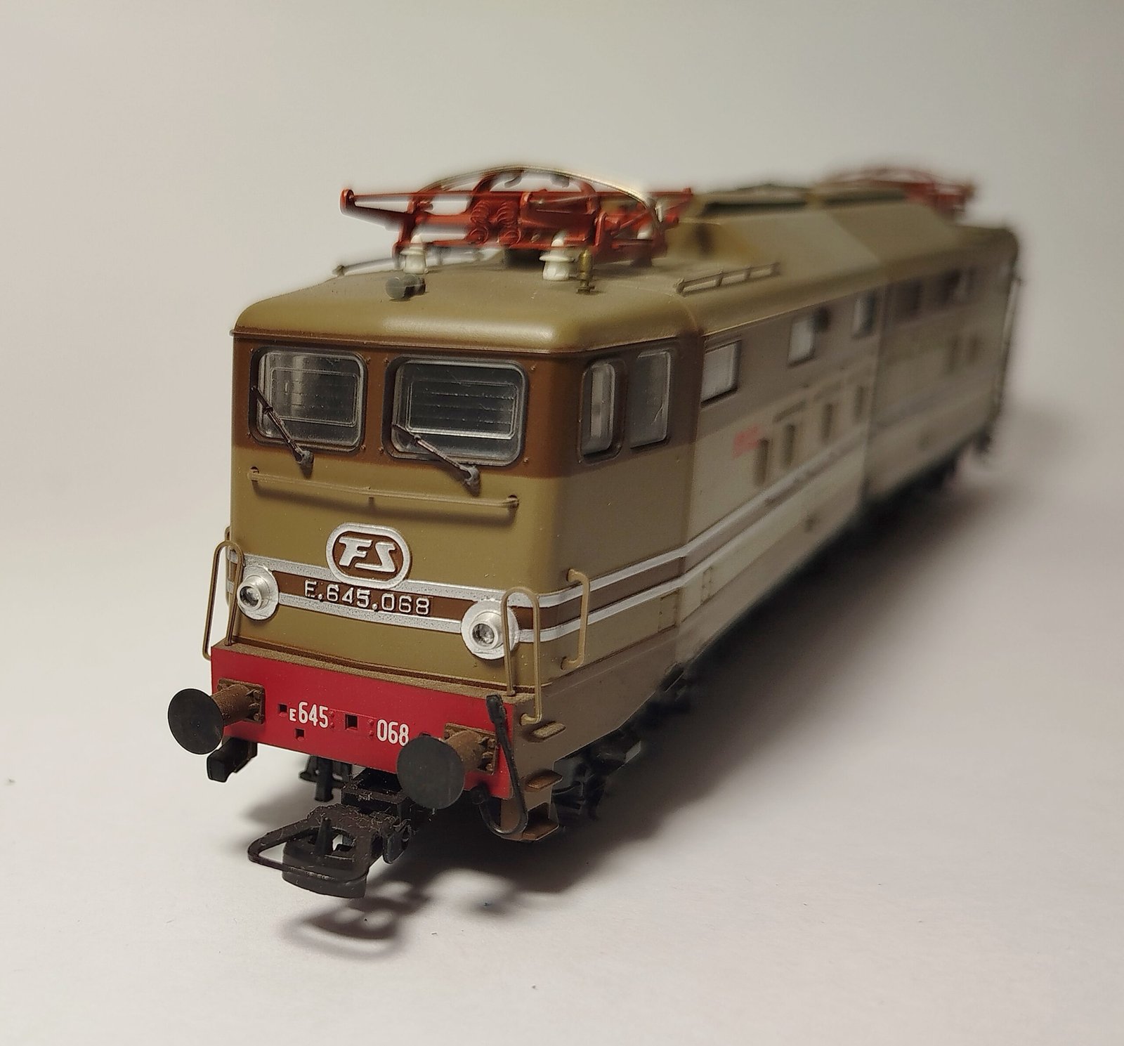 #0410 Locomotiva Rivarossi E 645 068 CASTANO ISABELLA HO img 20260313 203313